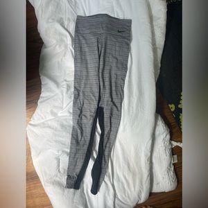 Nike gray small leggings
